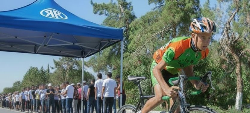 Organiza tu evento deportivo al aire libre con carpas publicitarias 